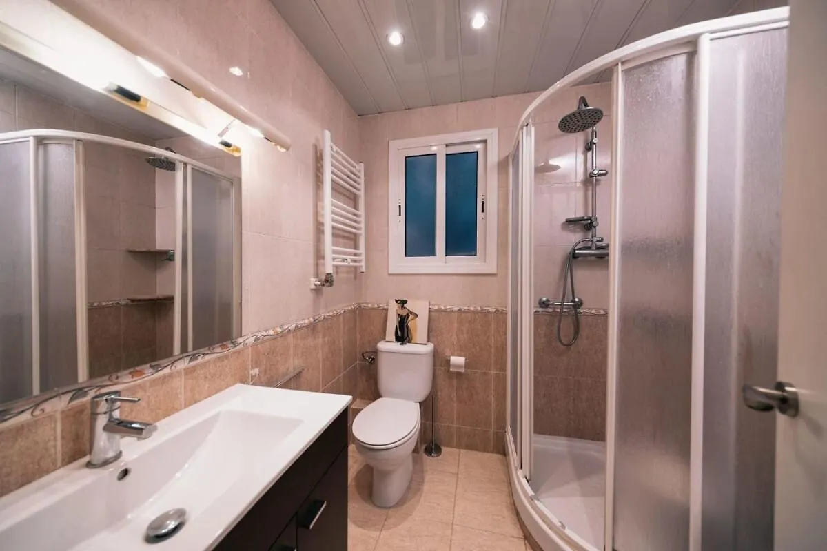 Comfortable 3-Bedroom Next To Sagrada Familia Barcelona Apartmán